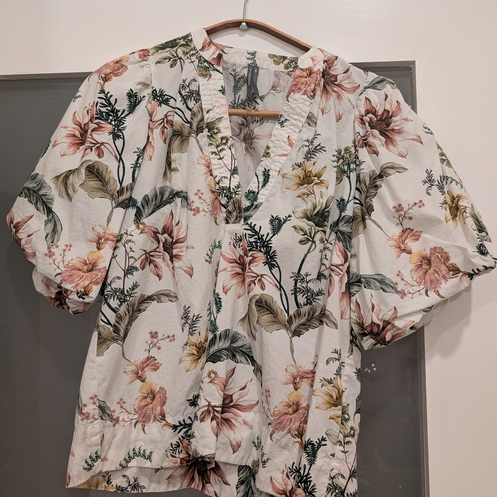 Floral V-Neck Blouse